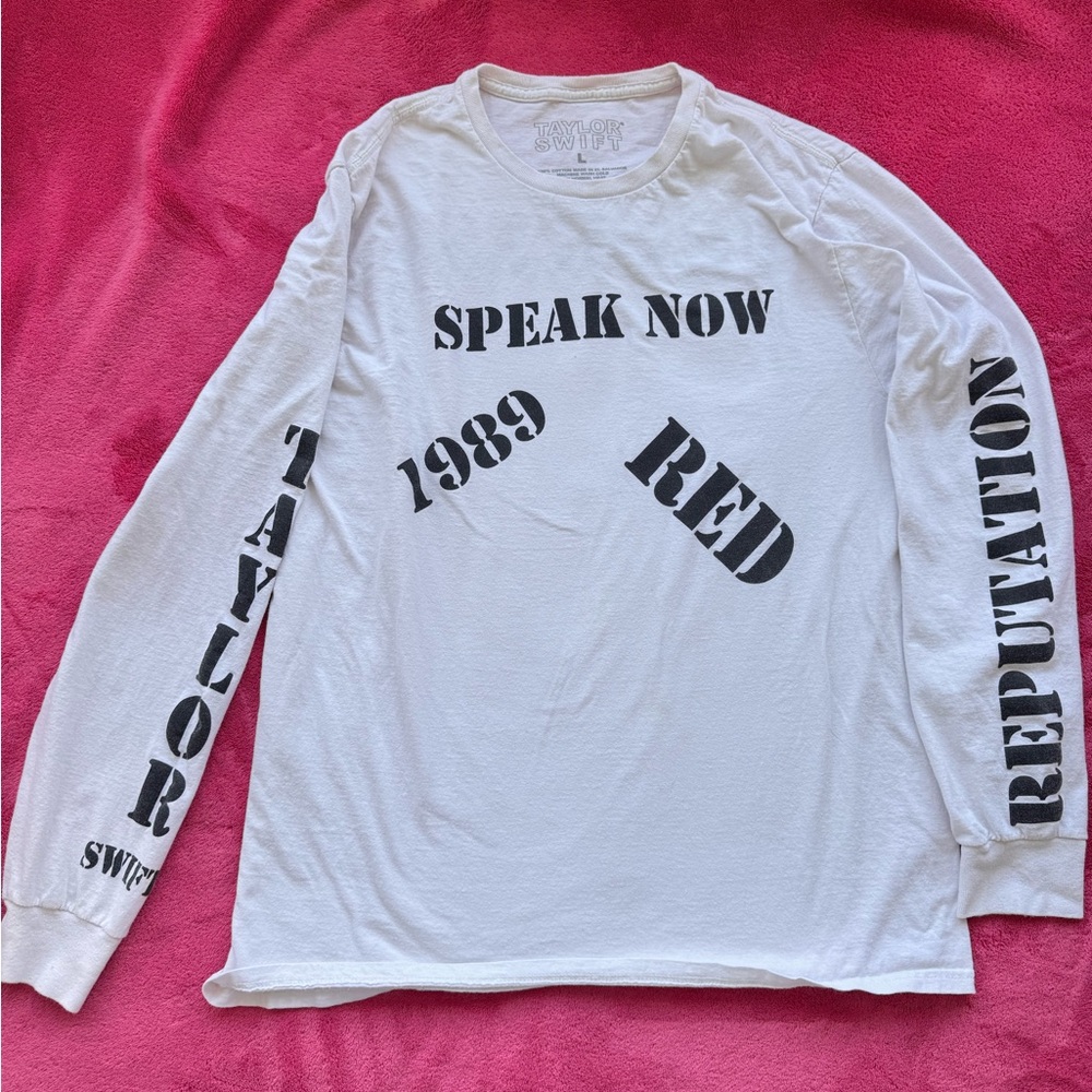 Taylor Swift AMA Live Performance Long Sleeve Shirt - Large